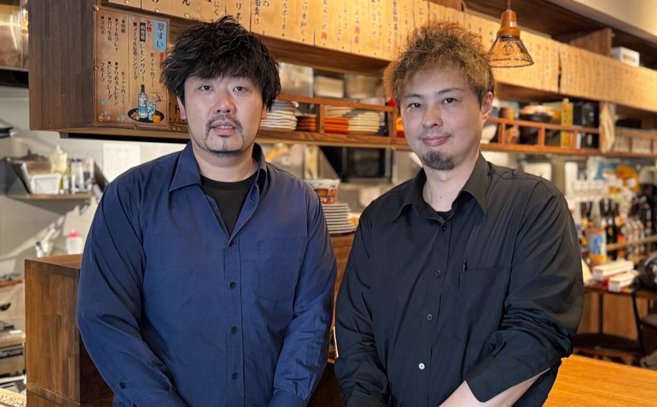 肥田さん(右)とスタッフさん_取引事例#1