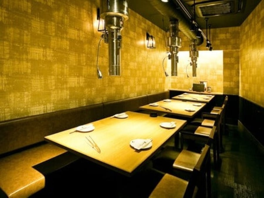 焼肉赤身にくがとうの店内個室