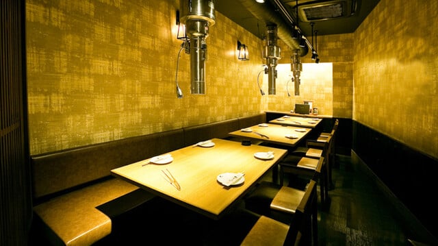 焼肉赤身にくがとうの店内個室